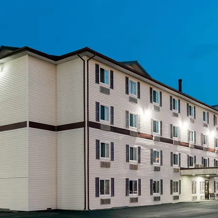 Super 8 By Wyndham Springfield East Hotel