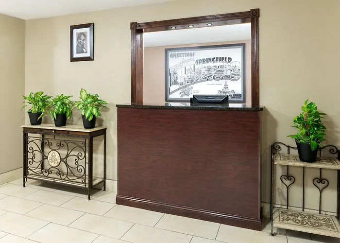 Super 8 By Wyndham East 2*