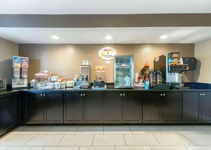 Super 8 By Wyndham East Hotel Springfield